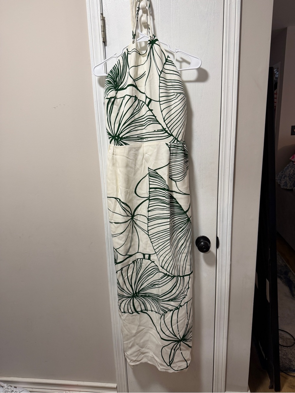 Reiss Cream Halter Maxi Dress with Dark Green Leaf Print 500 retail nwt